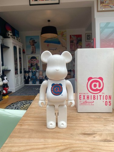 Bearbrick 400 exhibition 05 - bearbrick, 400%