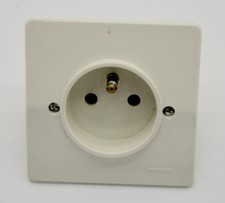 Prise mural Legrand Neptune 10-16/250 C08