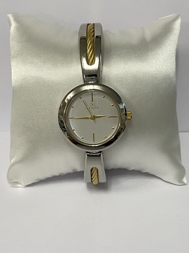 Clyda watch quartz - quartz, loved