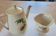 CAFETIERE AVEC COUVERCLE ET PORTE FILTRE EN FAIENCE VILLEROY & BOSCH (943)