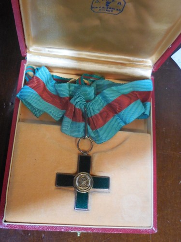 Croix col ordre - du, mérite