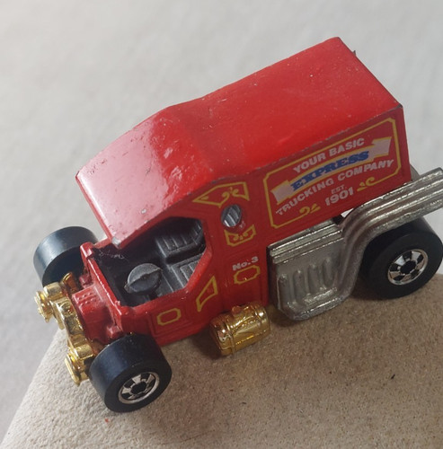 Ancienne petite voiture