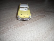 Vends véhicule miniature 1/43