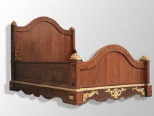 superbe lit marqueté