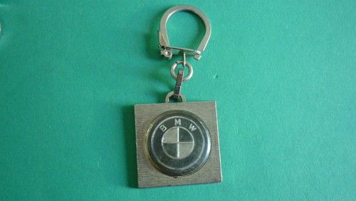 Porte cle metal automobile - cle,