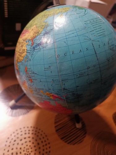 Ancien globe terrestre vintage - ancien,