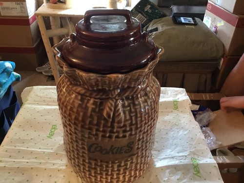 Burlap looking bag ceramic