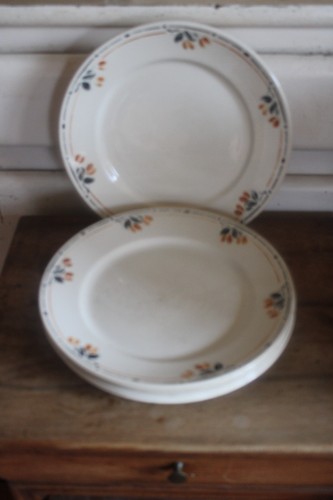 Assiettes plates faience - ,