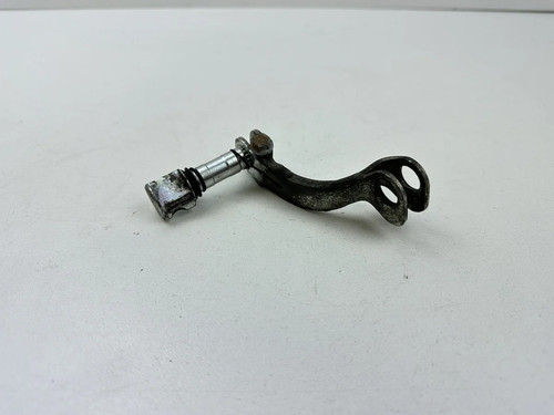 Axe tambour frein arriere - axe,