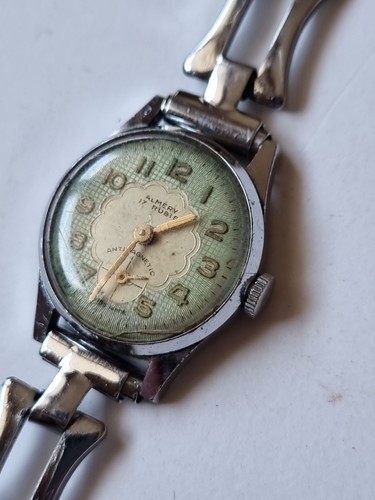 Jolie montre femme art - jolie,