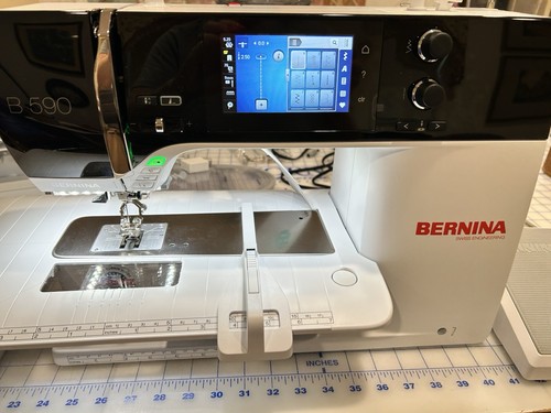 Bernina 590 sewing machine - 590,