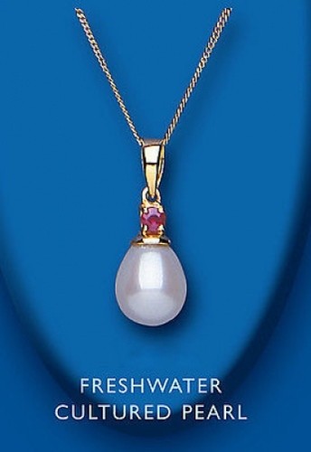 Collier pendentif rubis - , et