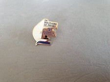 Pin's SPORT - VOILE - La Solitaire Le figaro 1991 Relais & Chateaux