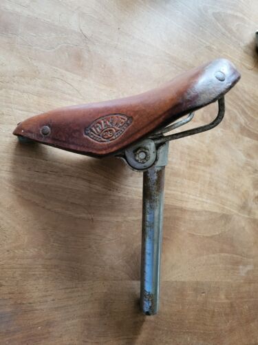 Selle ancienne cuir - cuir, 28