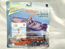 JOHNNY LIGHTNING BASSIN USA BASS BOAT CHEVY TRUCK