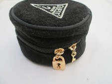 - Joli  ETUI rond GUESS toile TBEG vintage