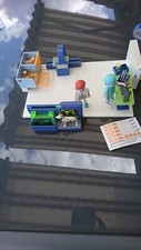 PLAYMOBIL,  Boîte 4346  -Equipe vétérinaires et salle d'opération-