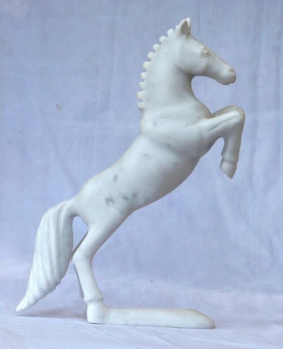 Marbre carrare cheval - de,