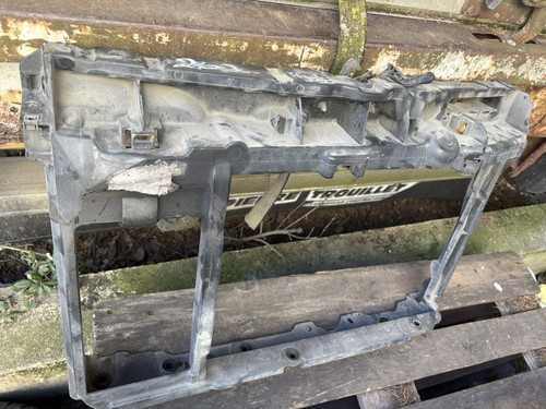 Armature avant masque - avant,,