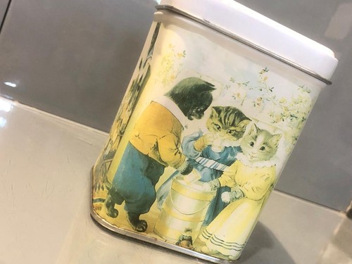 Boîte ancienne métal à - boîte, en