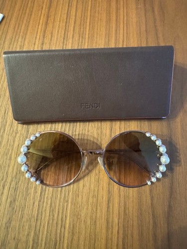 Lunettes soleil fendi perle - soleil,