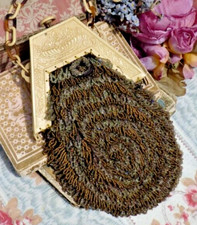 ANCIEN SAC PERLÉ et FERMOIR en celluloïd moulé de corbeille de fleurs 1915/1920