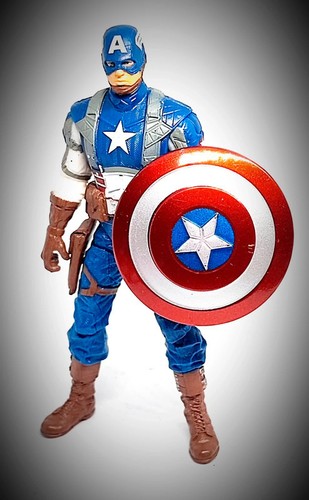Marvel universe captain - marvel,
