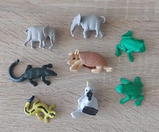 LOT 8 FIGURINES KINDER