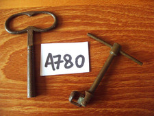 LOT A780 DE 2 CLÉ CLÉS CLEFS