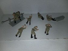8 Soldats Allemand WW2 Et 8 Grappes D Armes 1/35