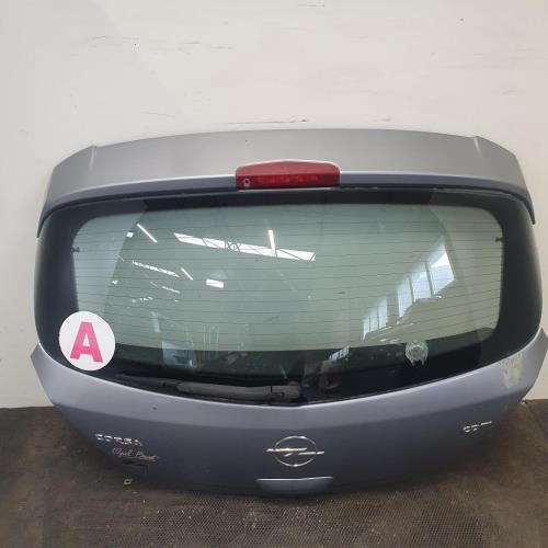 Malle hayon arriere opel - opel, corsa