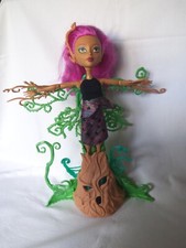MONSTER HIGHT TREESA MATTEL