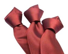 Cravate De Soie Couleur Unie Rouge Bordeaux Uni Petit Carré Variées Et Slim