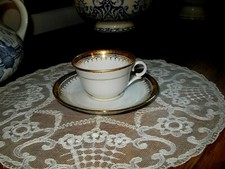 tasse à café blanche ancienne porcelaine Limoges Berry finement doré or fin 