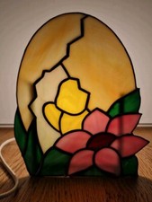 Lampe vitrail - représente un