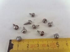 Anciens clous acier tête