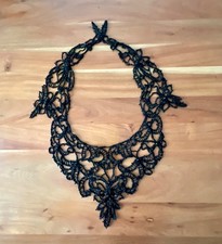 Col ancien broderie en de