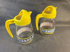 Lot de 2 anciens pichets publicitaire de bistrot de pastis PERNOD vintage