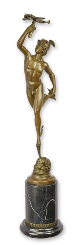 Une sculpture bronze - une,