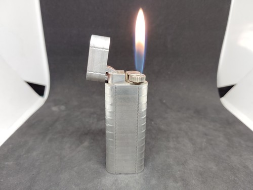 Ancien briquet gaz - ancien, cartier