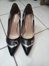 escarpins 40 neuf jamais porter "san marina" tres belle