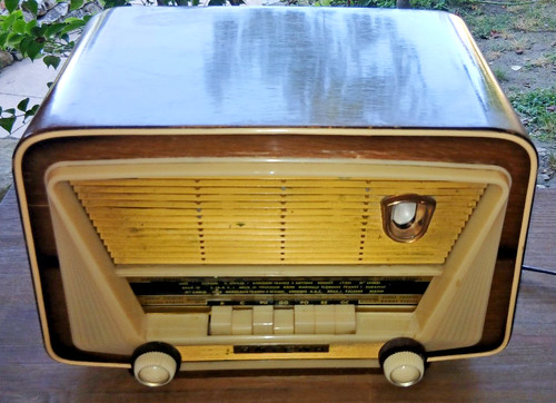 Ancien poste radio - , marque