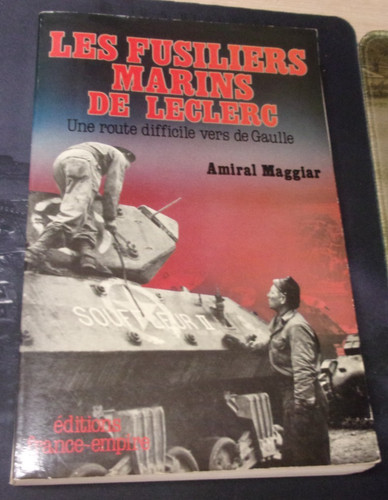 Livre les fusiliers - ",