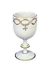 GRAND VERRE CALICE  EN OPALINE BLANCHE ET DORÉE XXème