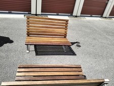 Banc En Latte Disigne Signé Au Pied Mobles 114. Barcelona