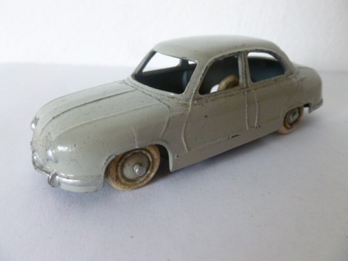 Authentique panhard dyna - panhard, par
