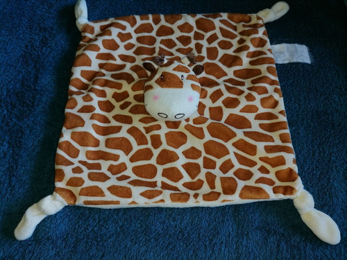 Doudou plat girafe carré - plat,