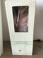 Poupée en Porcelaine N° 3000