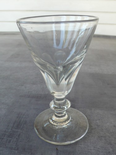 Très beau grand verre - , ancien