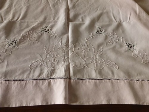 Grand drap ancien brodé - brodé,